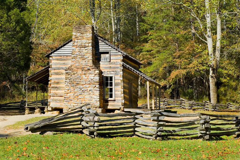 Cades Cove The Historic Gatlinburg Inn 0849