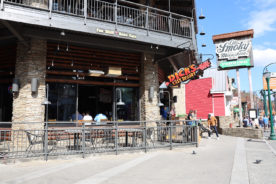 Dick's Last Resort - Gatlinburg Restaurant Review - The Historic