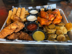 Dick's Last Resort - Gatlinburg Restaurant Review - The Historic