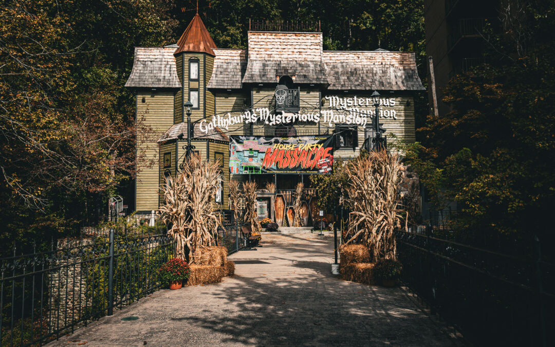 Where to Go for a Fright in Gatlinburg: Haunted Houses, Ghost Tours & Graveyard Legends